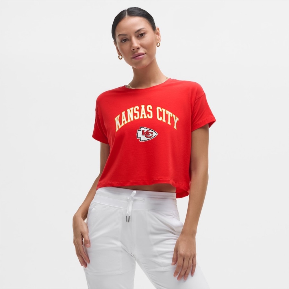 NEW Lululemon Kansas City Chiefs Women's Cates T-Shirt in True Red